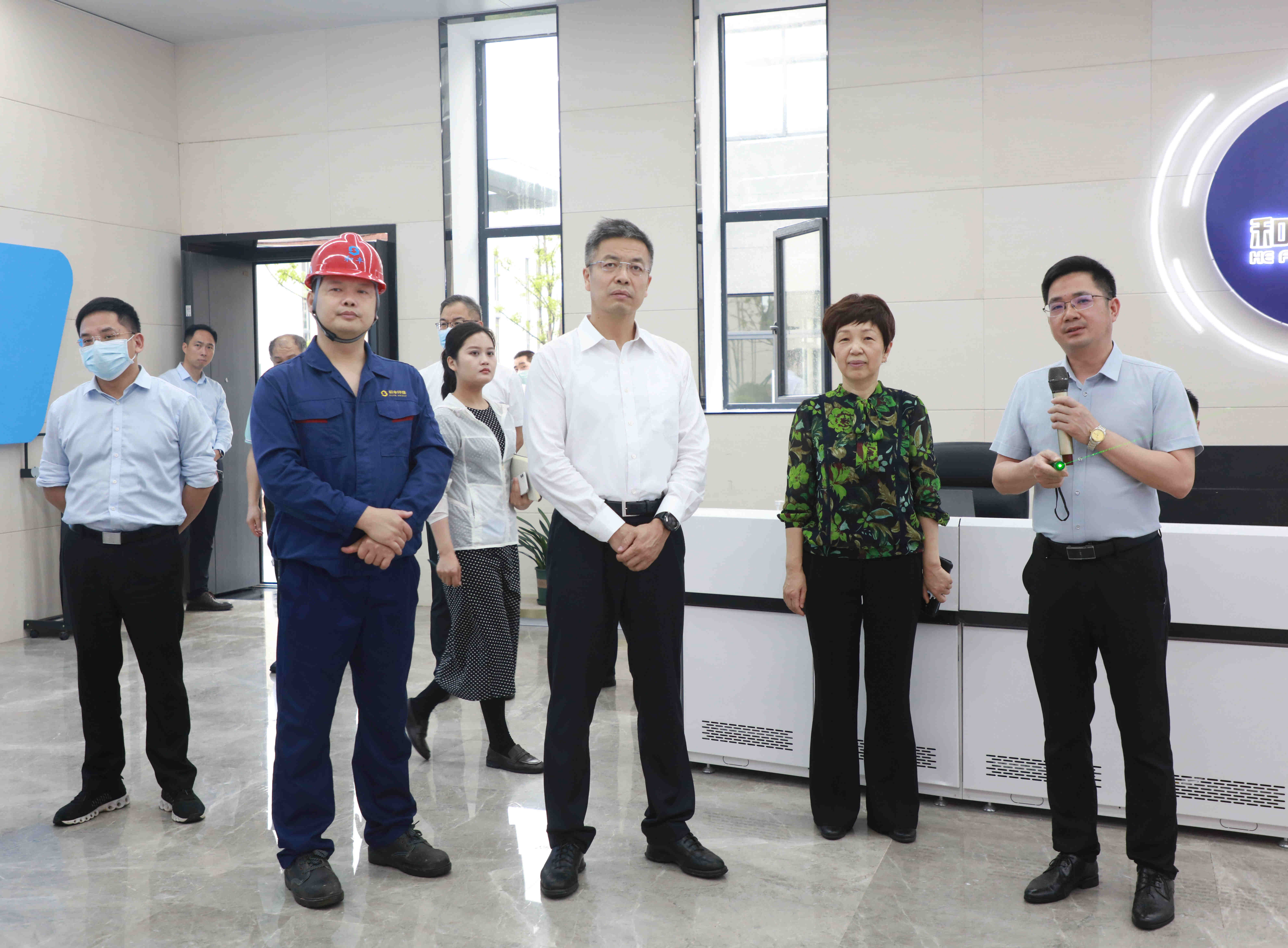 江西省委常委、副省长任珠峰调研和丰环保.jpg