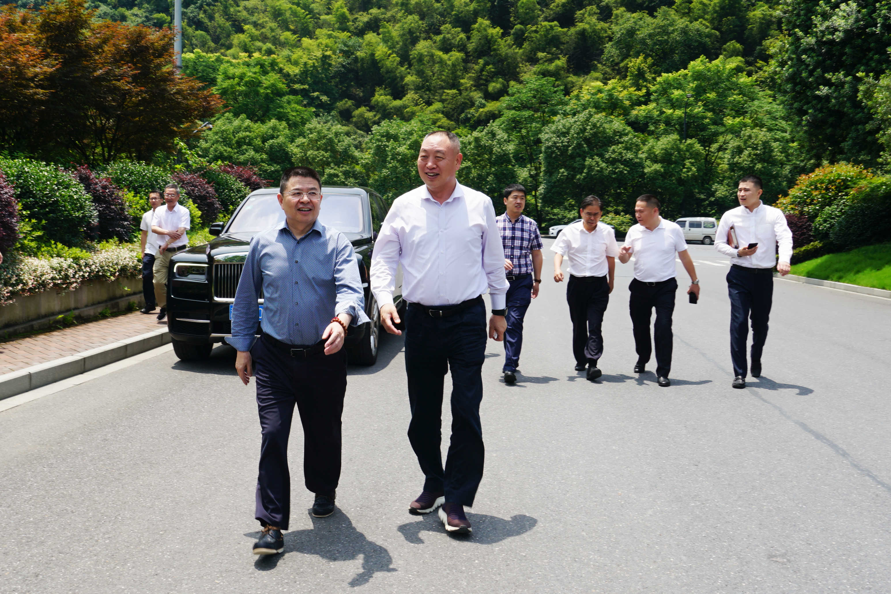 1657762664725145qnAX.jpg 中国邮政储蓄银行浙江省分行行长徐维进走访世界杯下单世界杯下单.JPG